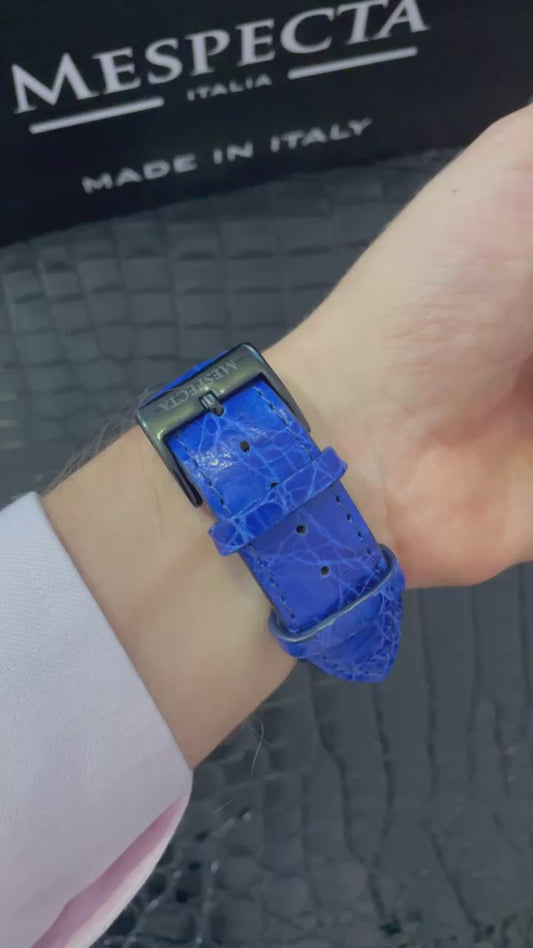 Cinturino Apple Watch in Pelle di Coccodrillo Blu Elettrico – Personalizzabile (Ultra, Serie 4–10, SE)