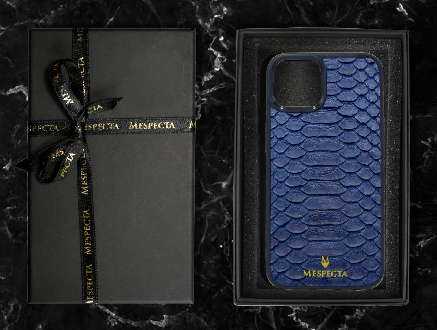 Cover in vera pelle di Pitone Personalizzabile iPhone MagSafe Blu Scuro