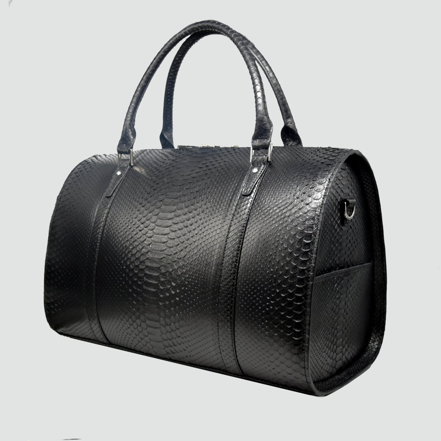 Borsone Uomo da Viaggio interamente in vera pelle di Pitone Nero