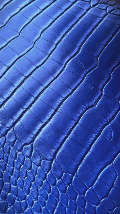 Cover in vera pelle di Alligatore iPhone MagSafe 17/16/15/14/13/12 Blu Portofino