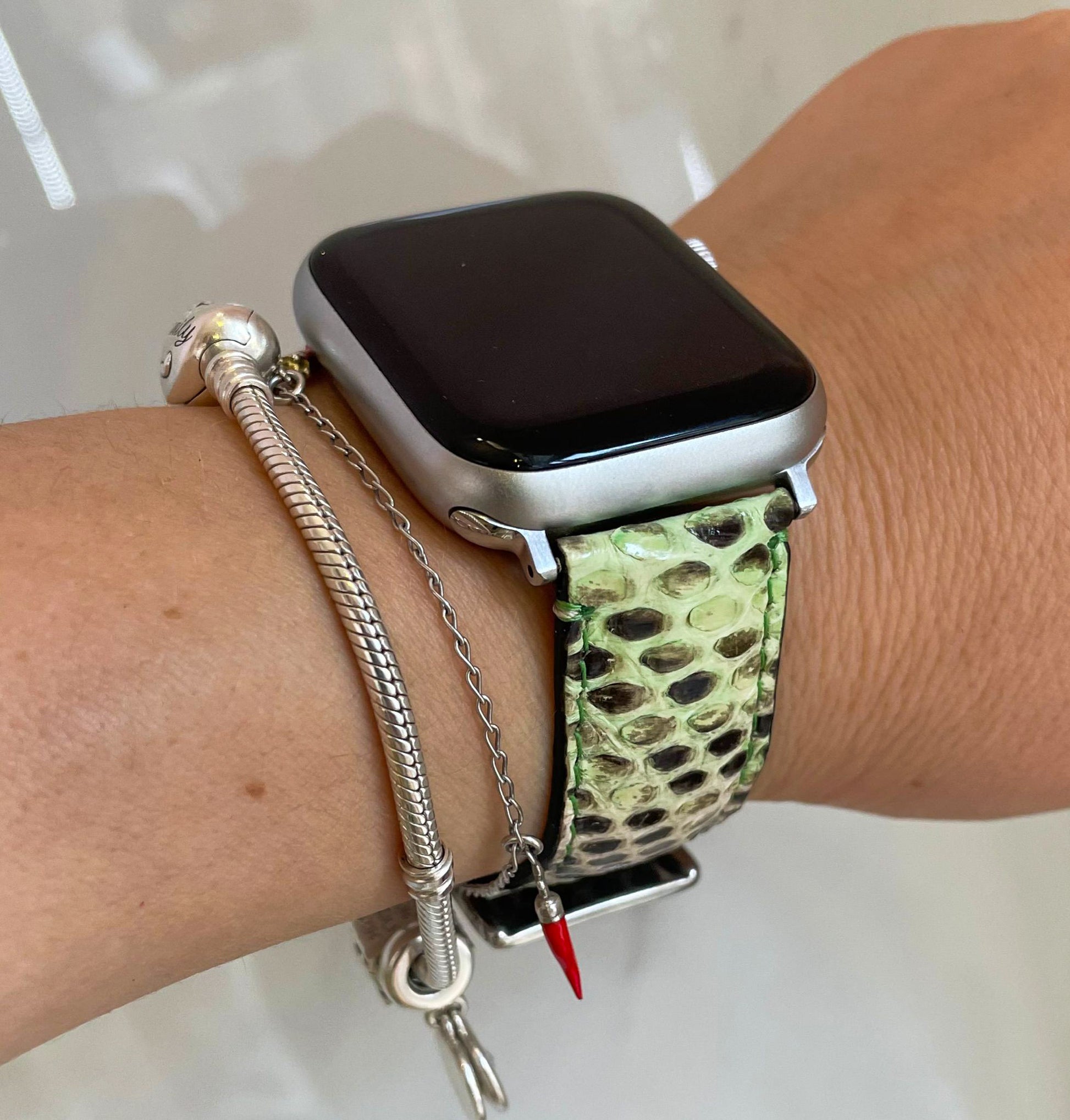 Cinturino Strap Band Apple Watch Personalizzabile serie 8, 7, 6, 5, 4, SE in vero Pitone Verde - MESPECTA Italia