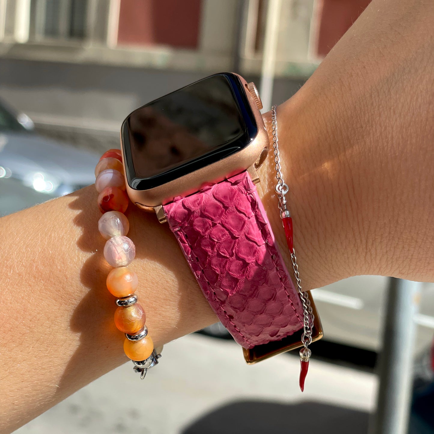 Cinturino Apple Watch in Pelle di Pitone Fucsia – Personalizzabile (Ultra, Serie 4–10, SE)